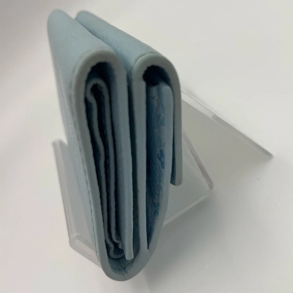 Louis Vuitton rare lock Light mini Blue Wallet - Picture 7 of 16
